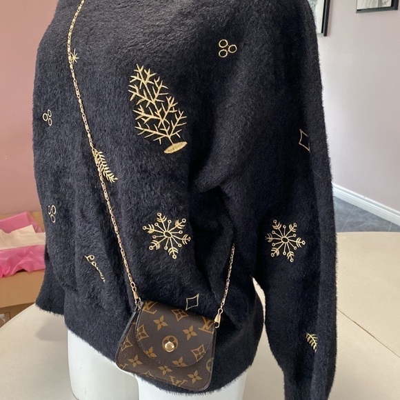 Dazy Christmas Embroidered Mock Neck Drop Shoulder Fluffy Knit Sweater Sz L NWOT - Picture 15 of 16